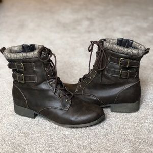 Size 12 Never worn combat style boots.